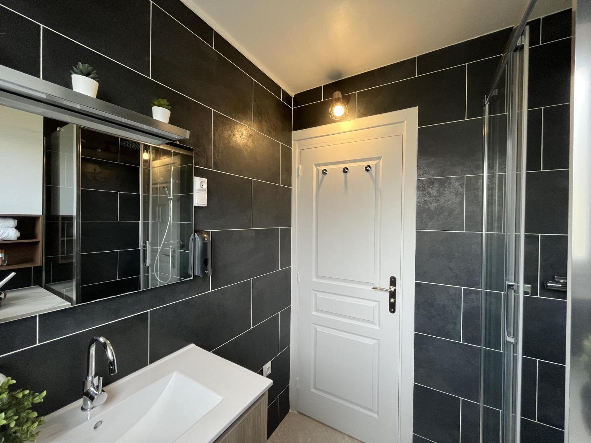 Entire 60m2 - Close To Paris - Parking - Kitchen - 2min Rerb - Olympic'24 Apartamento